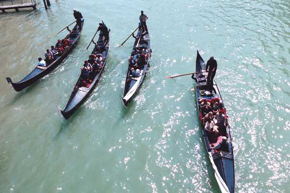 Gondola Ride Tour Venice