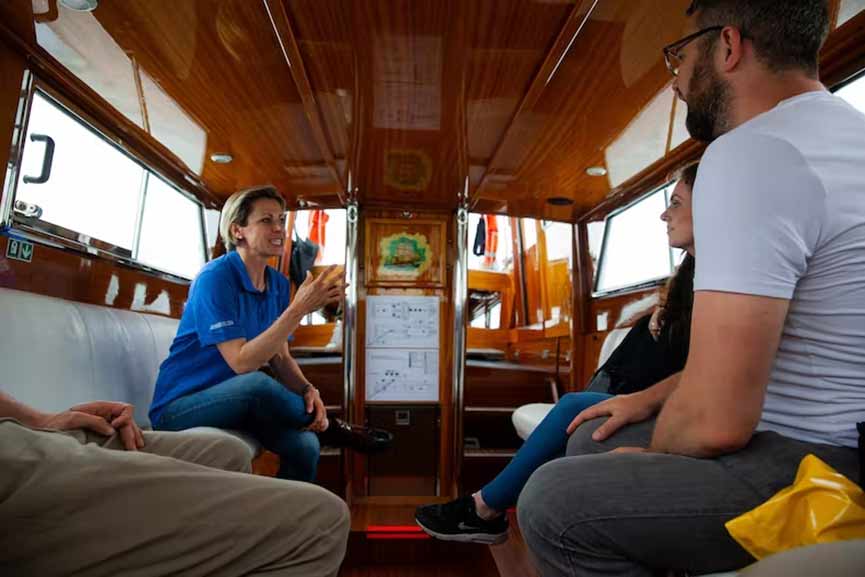 Visita con gu&iacute;a y lancha motora privada Murano, Burano y Torcello