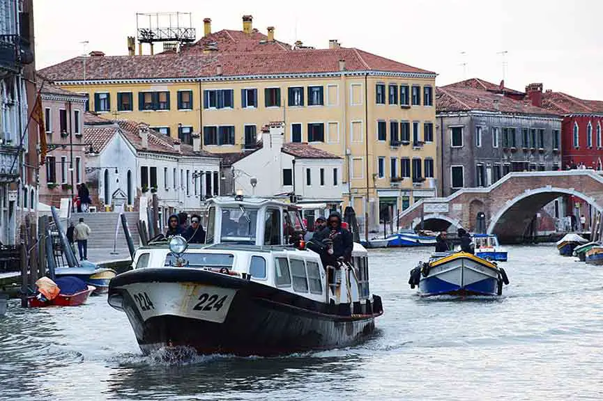 Línea 5.1 de barco vaporetto Veneci