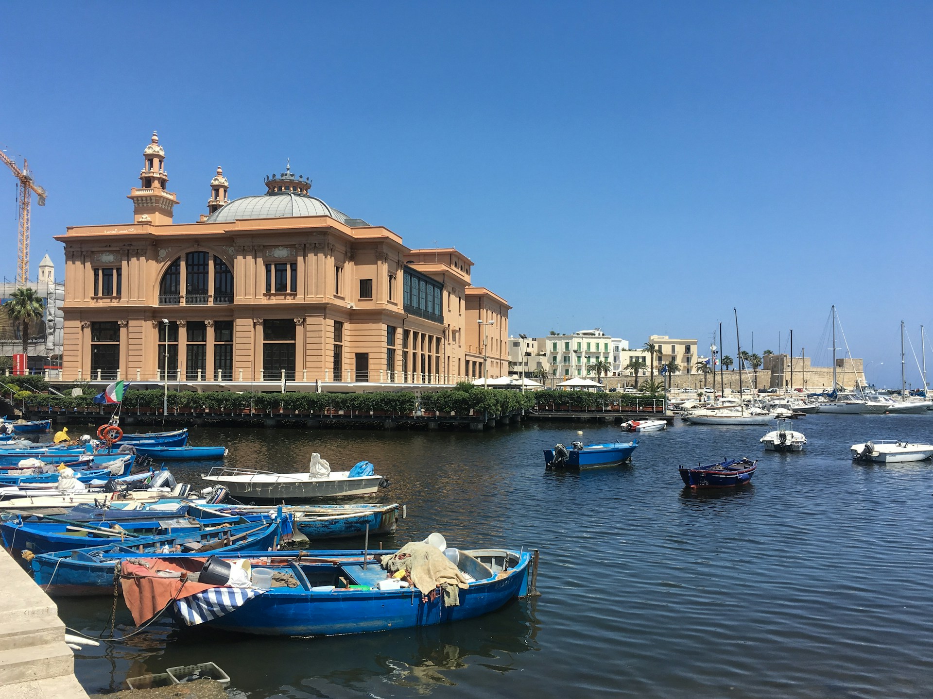 Bari tra arte e mare: itinerario breve con pernottamento nel cuore della città
